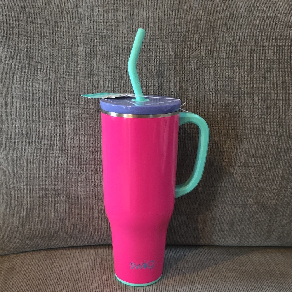 Swig Life 40oz. Insulated Mega Mug In Pink, NWT.